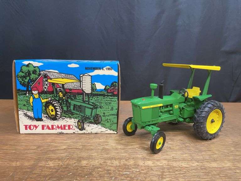 1/16 John Deere 4010 1993 NFTS NIB Ertl image