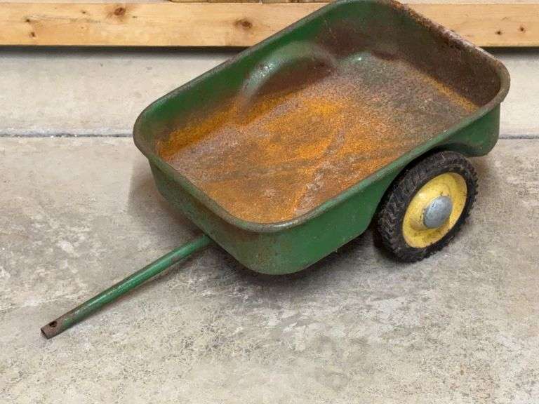 John Deere Pedal Wagon Ertl image