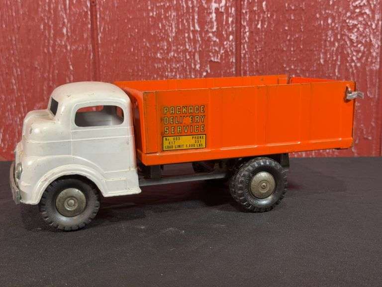 1/16 Package Delivery Service Truck Structo image