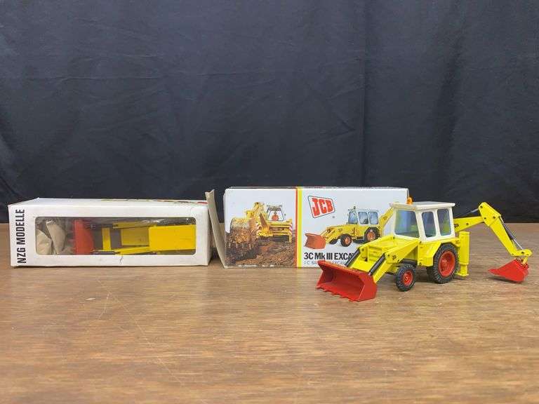 (2) 1/35 JCB 3C Backhoes NZG image