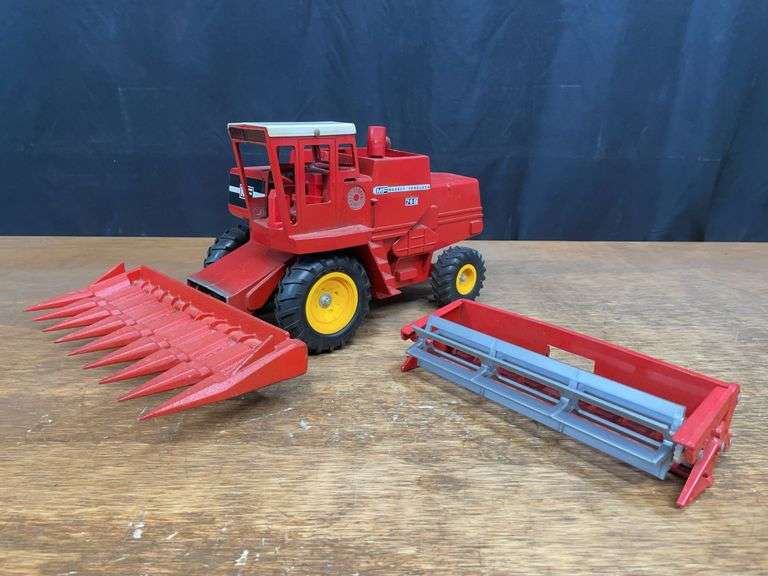 1/20 MF 760 Combine Customized image