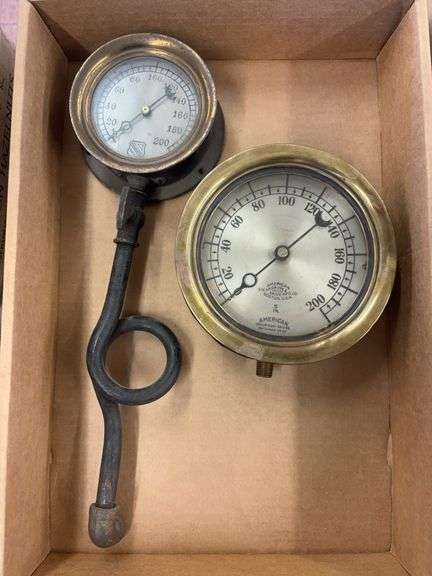 (2) 200 PSI Pressure Gauges image