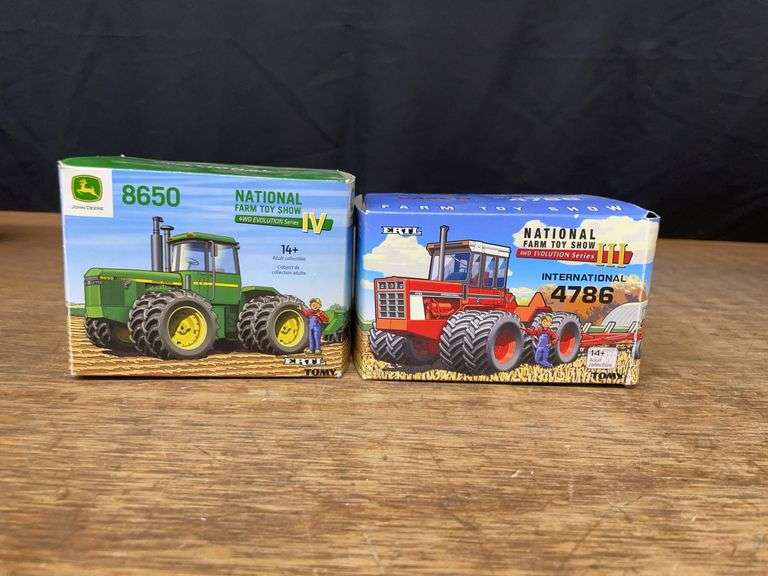 (2) 1/64 John Deere 8650 + IH 4786 NFTS NIB Ertl image