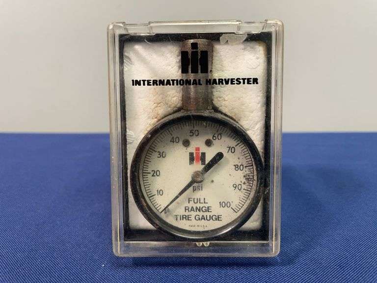 IH Tire Pressure Gauge image