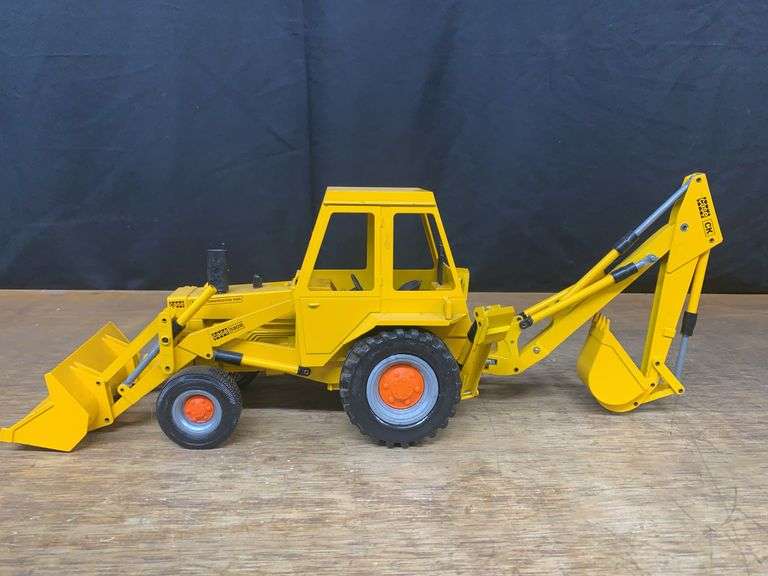 1/16 Case 580B Backhoe Gescha image