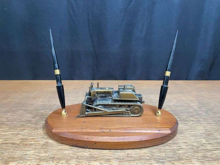 GM Terex Crawler Desk Pen Set image