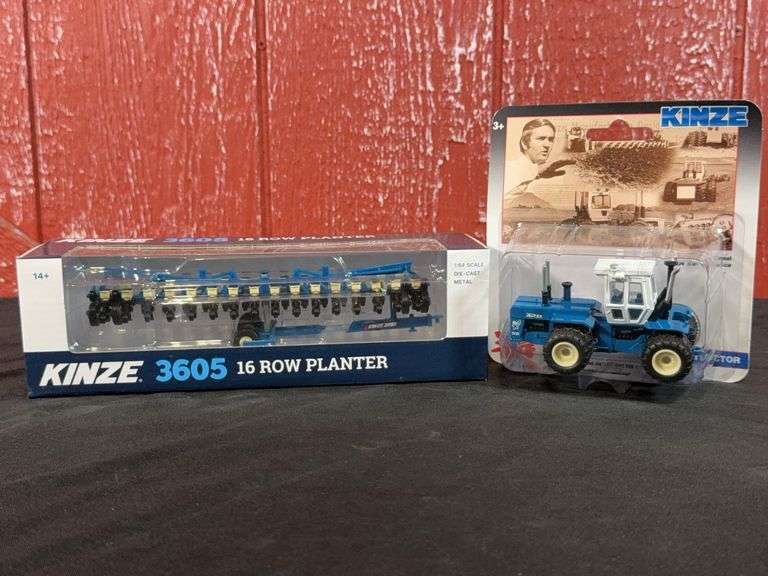 (2) 1/64 Kinze 640 + Planter NIB SC image