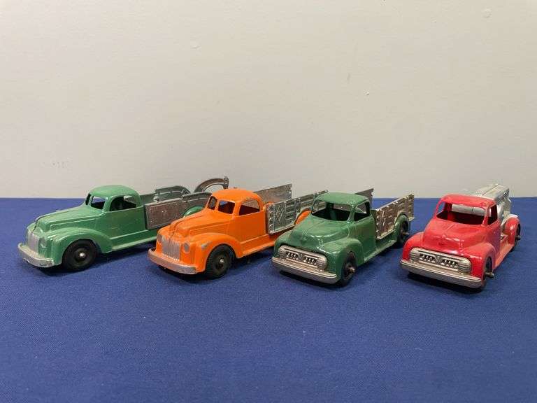 (4) Trucks Hubley image