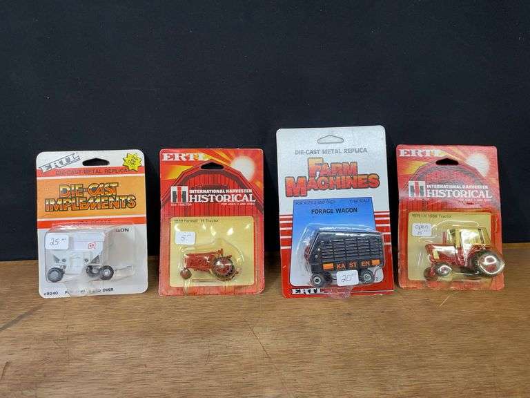 (4) 1/64 IH, FS, Kasten NIB Ertl image