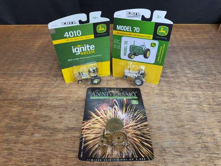 (3) 1/64 John Deere NIB Ertl image