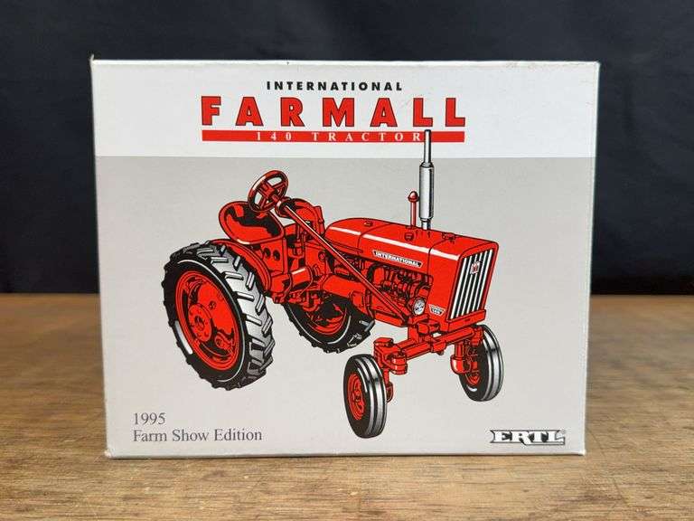 1/16 Farmall 140 1995 Farm Show NIB Ertl image