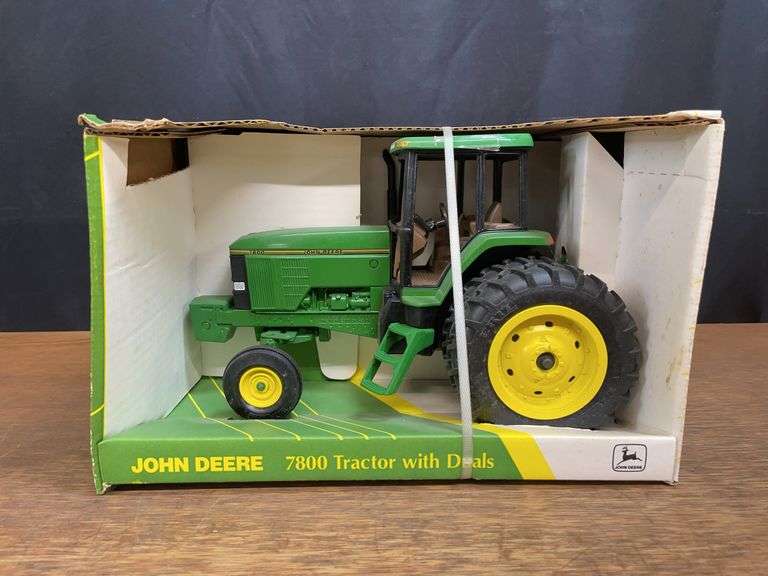 1/16 John Deere 7800 Collector NIB Ertl image