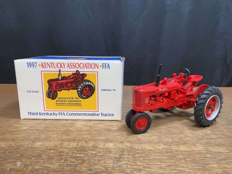 1/16 Farmall H 1997 Kentucky FFA NIB Ertl image