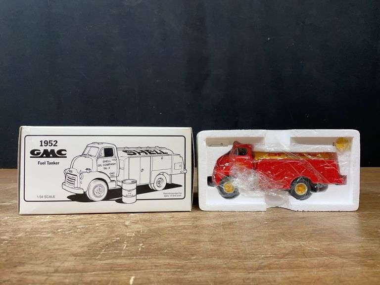 1/34 Shell GMC Tanker Truck NIB 1st Gear image