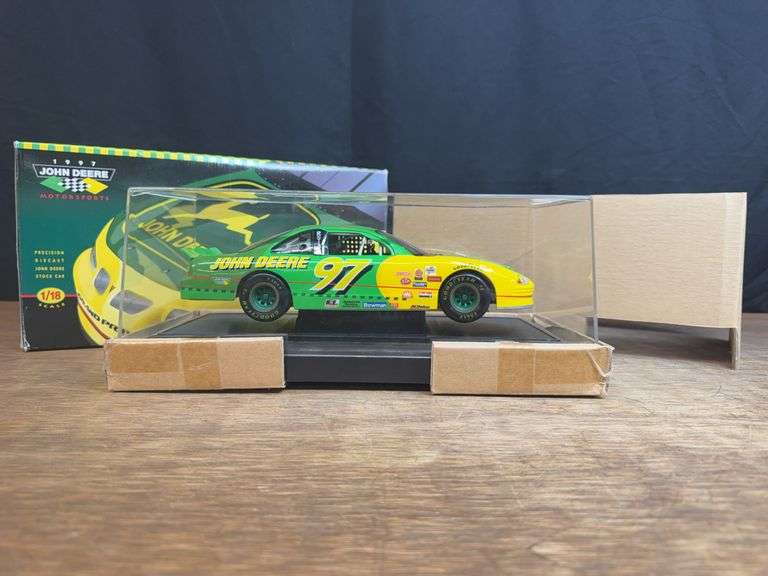 1/18 1997 John Deere NASCAR NIB Ertl image