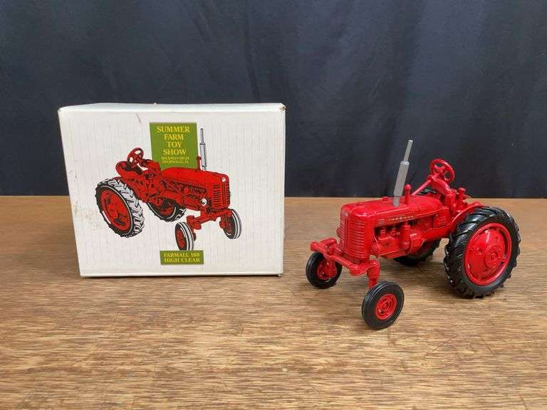 1/16 Farmall 100 High Clear 1993 SFTS NIB Ertl image