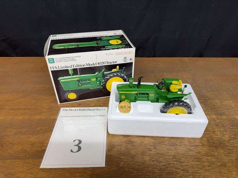 1/16 John Deere 4020 FFA Precision NIB Ertl image