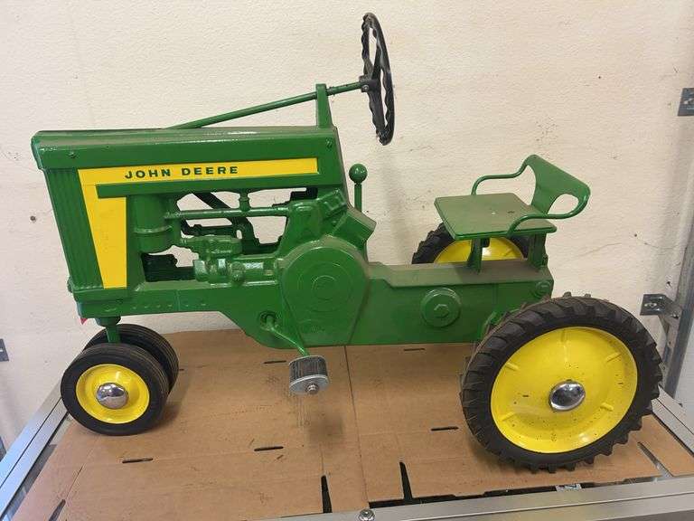 John Deere Pedal Tractor image