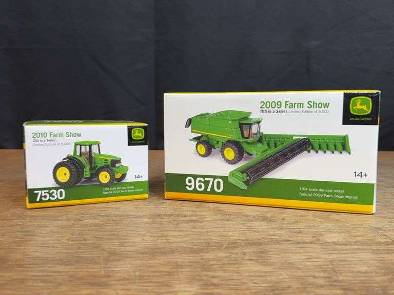 (2) 1/64 John Deere 7530 + 9670 Combine Farm Show NIB Ertl image