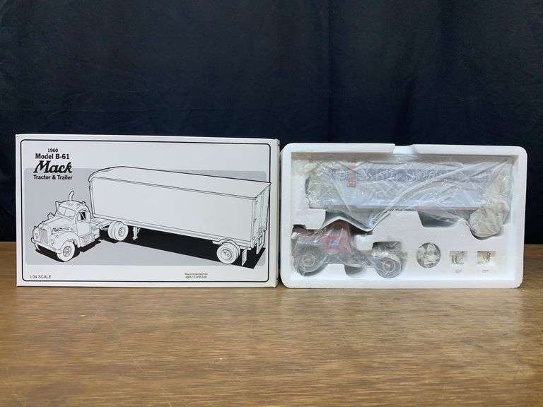 1/34 St. Johnsbury Mack B-61 Semi NIB 1st Gear image