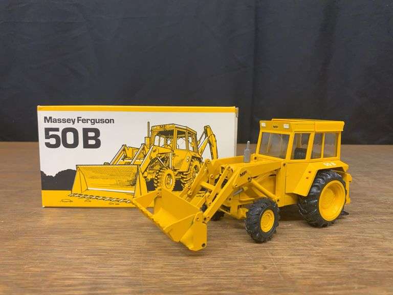 1/35 MF 50B Loader NIB Conrad image