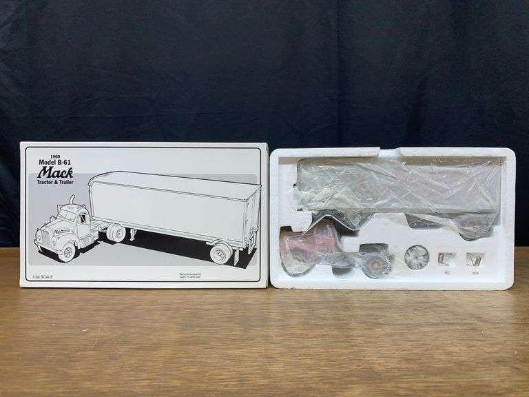 1/34 Eastern Motor Express Mack B-61 Semi NIB 1st Gear image