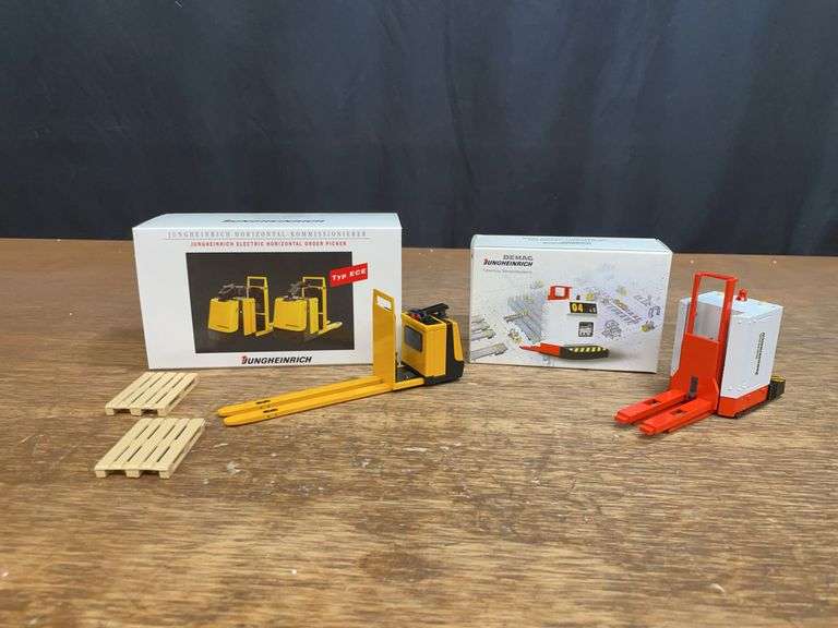 (2) 1/25 Jungheinrich Pallet Movers NIB image