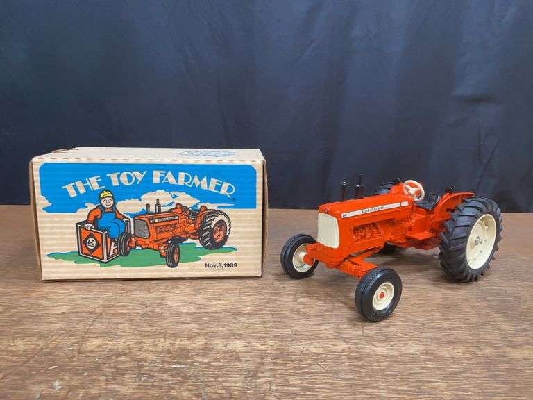 1/16 AC D19 1989 NFTS NIB Ertl image