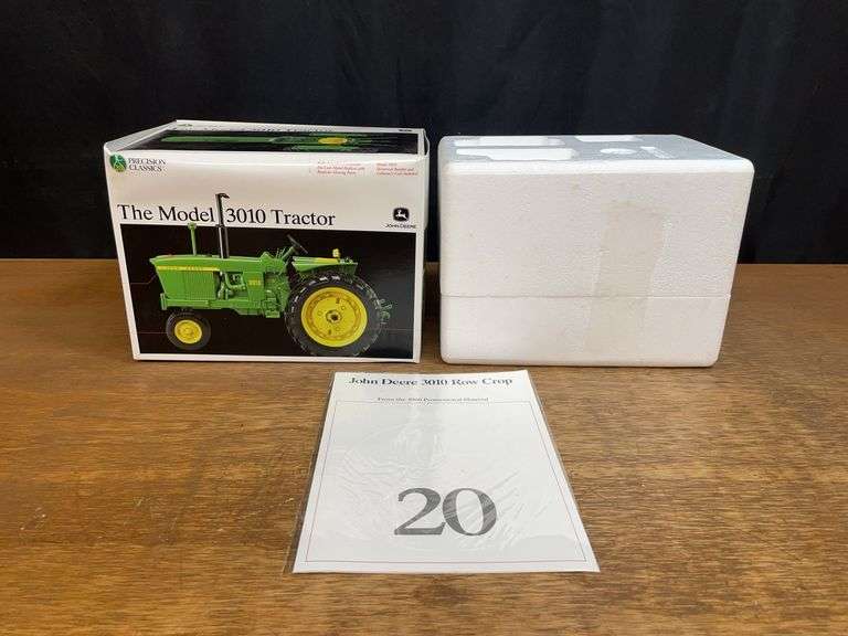 1/16 John Deere 3010 Precision NIB Ertl image