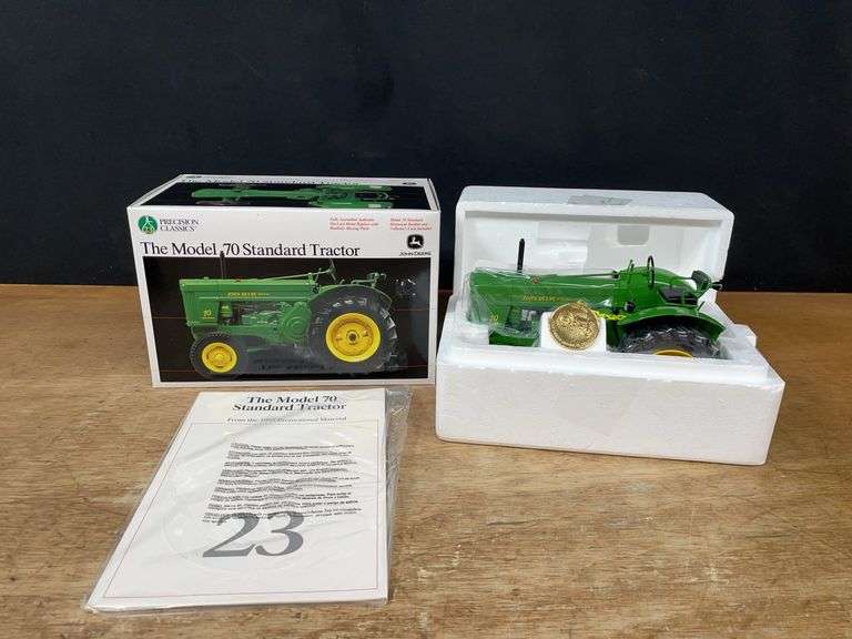 1/16 John Deere 70 Precision NIB Ertl image
