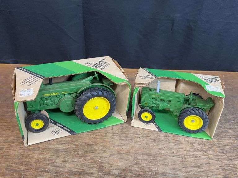 (2) 1/16 John Deere R + M NIB Ertl image