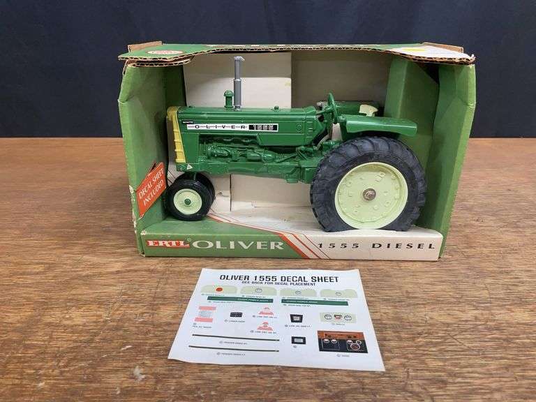 1/16 Oliver 1555 Ertl image