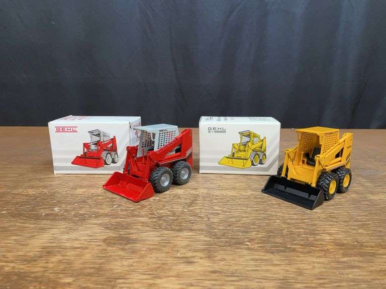 (2) 1/25 Gehl Skid Steers NIB NZG image