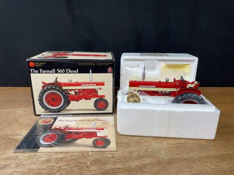 1/16 Farmall 560 Precision NIB Ertl image
