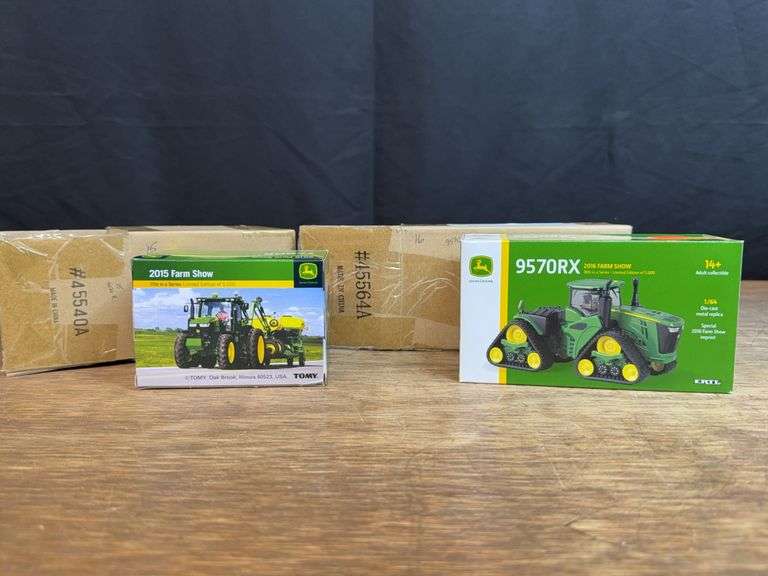 (2) 1/64 John Deere 7290R + 9570RX Farm Show NIB Ertl image