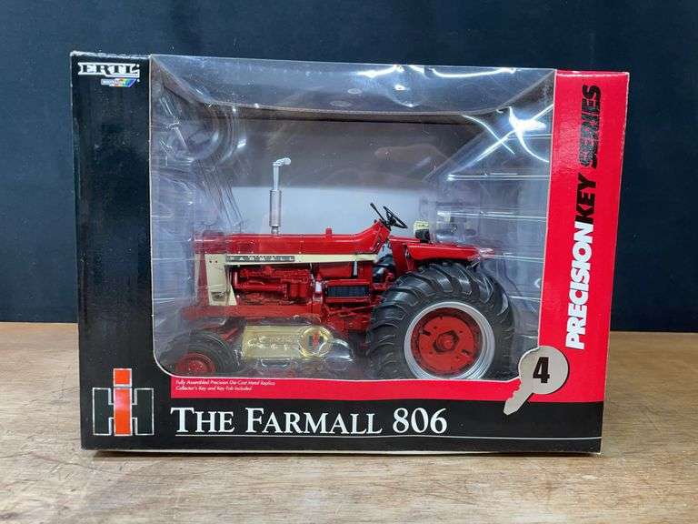 1/16 Farmall 806 Precision Key NIB Ertl image