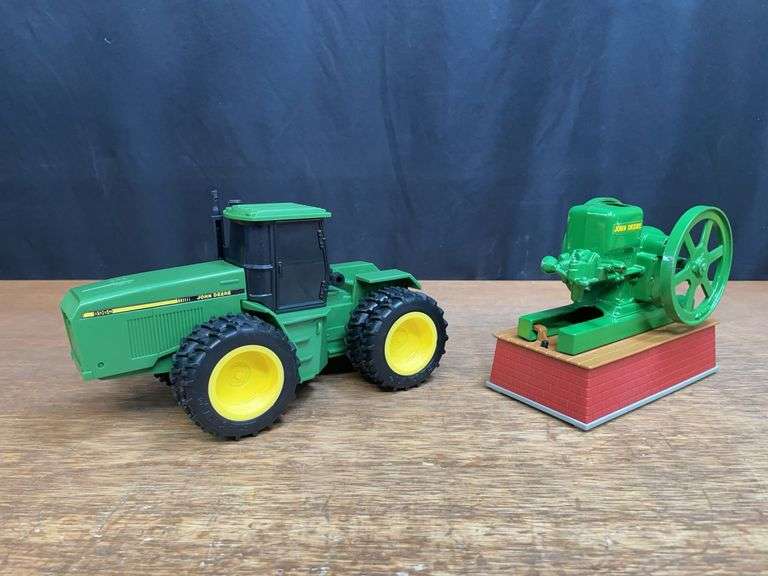 (2) John Deere 8960 + Engine Ertl image