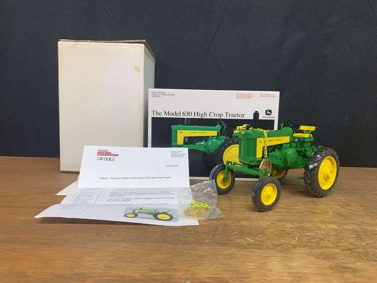 1/16 John Deere 630 Hi-Crop Collectors Center NIB Ertl image