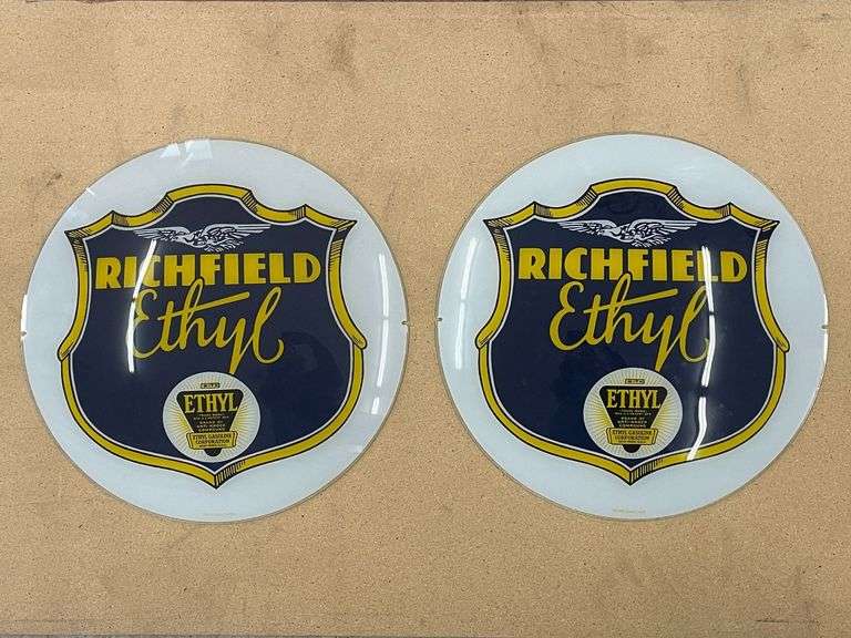 (2) Richfield Ethl Globe Panels image