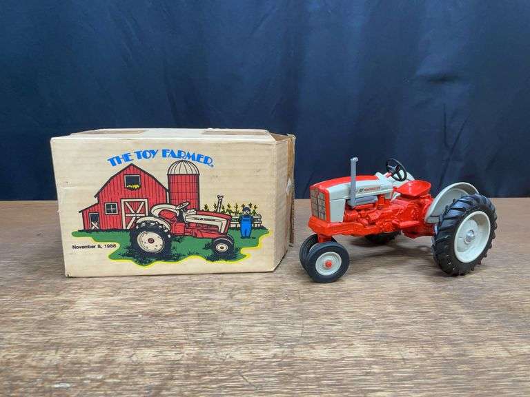 1/16 Ford 961 1986 NFTS NIB Ertl image