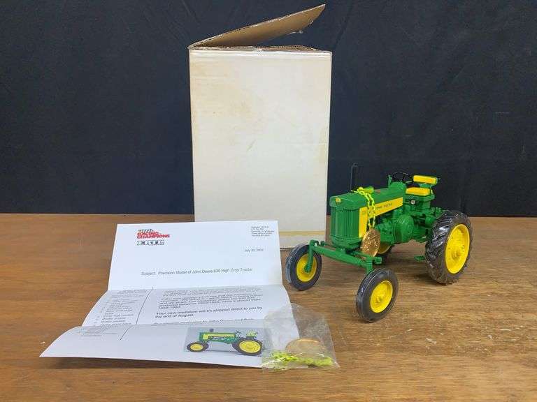 1/16 John Deere 630 Hi-Crop Collectors Center NIB Ertl image