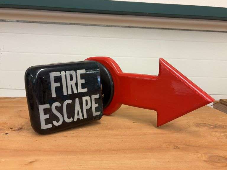 Fire Escape Light and Arrow image