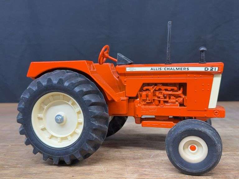 1/16 AC D21 Ertl image