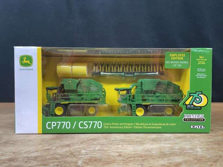 1/64 John Deere CP770 + CS770 Cotton Picker Set Prestige Des Moines Works NIB Ertl image
