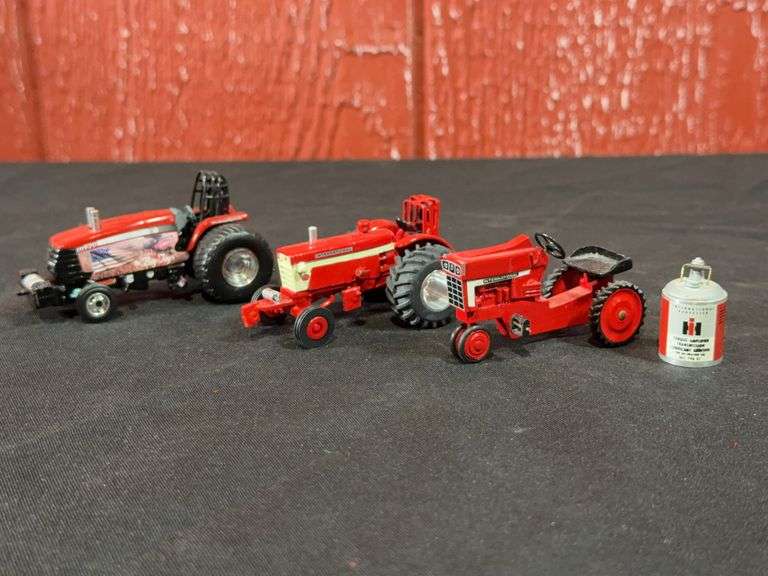 (4) IH Pullers, Pedal, Oil Can image