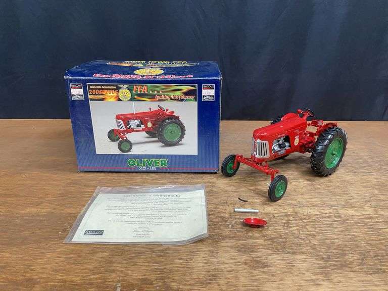 1/16 Oliver XO-121 2005/2006 Iowa FFA SC image