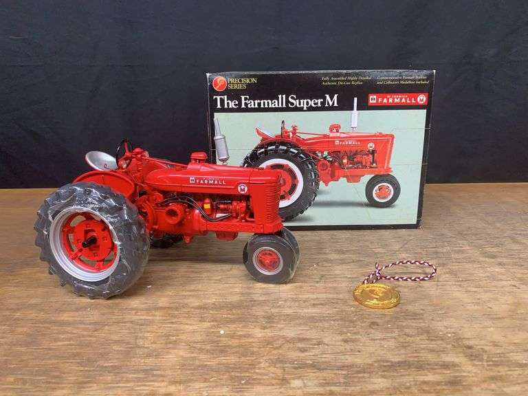 1/16 Farmall Super M Precision Ertl image