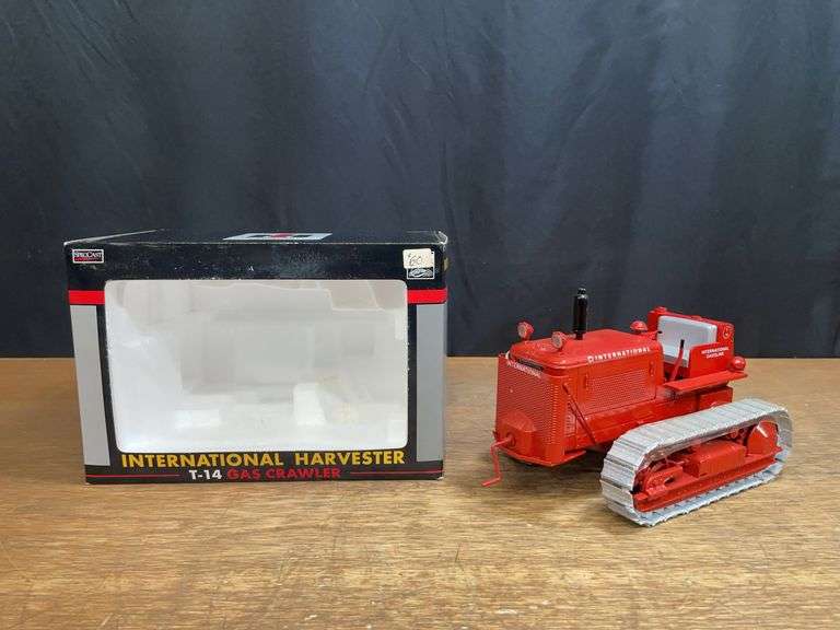 1/16 IH T-14 Crawler NIB SC image