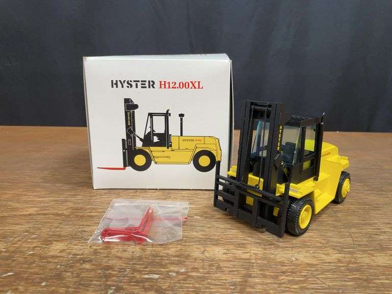 1/30 Hyster H12.00XL Forklift NIB NZG image