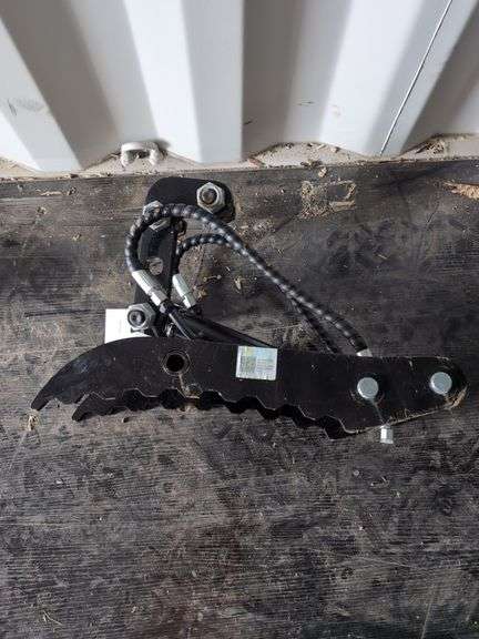 I Ranch Hydraulic Thumb Clamp - IRETC image